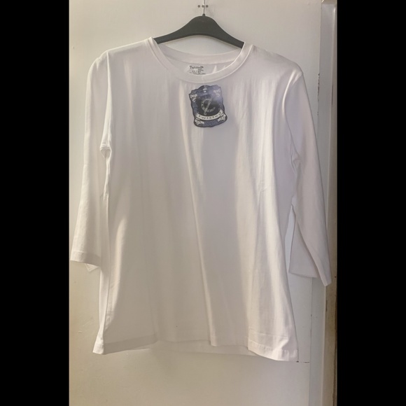 🌟 Full Figure Crewneck Long Sleeve T-Shirt - Picture 1 of 3